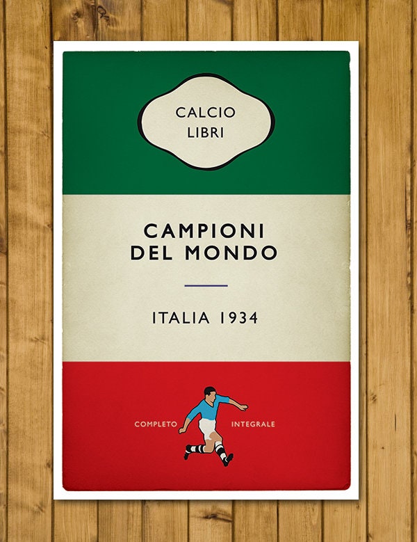 Italia - Italy - Campioni Del Mondo - World Champions 1934 - Angelo Schiavio - Flag Book Cover Poster - Regalo di calcio (Various Sizes)